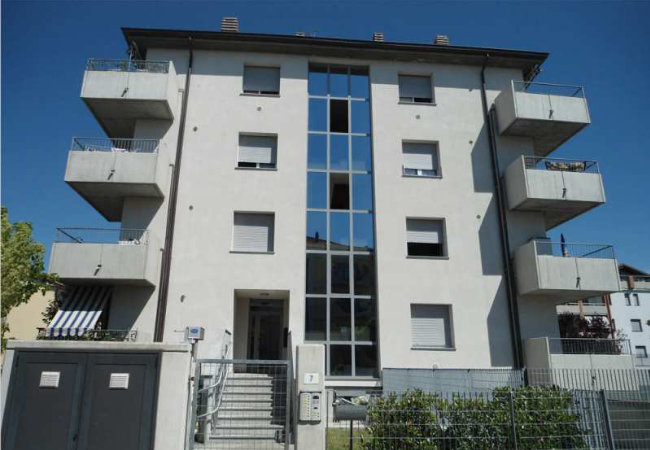 Edificio con 10 alloggi Corcagnano - Parma