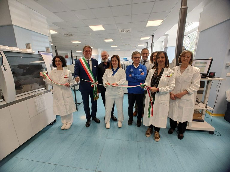 Taglio del nastro inaugurazione BLU Modena